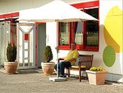 Econo Motel Goelzer Büchenbeuren Екстериор снимка